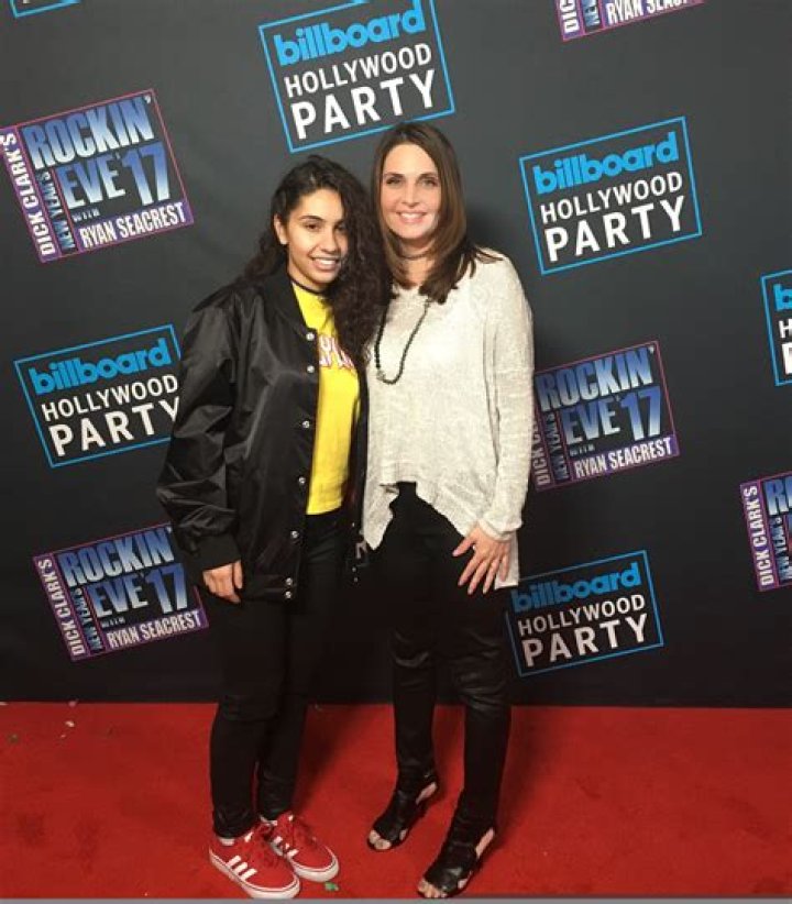 alessia-cara-2