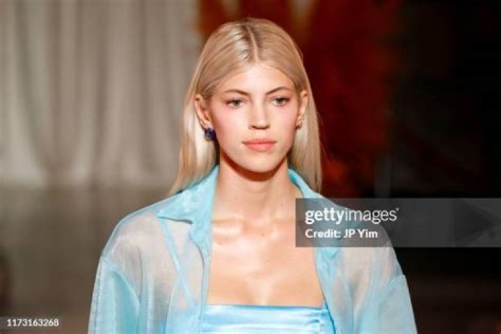 Devon Windsor In The Staud Show
