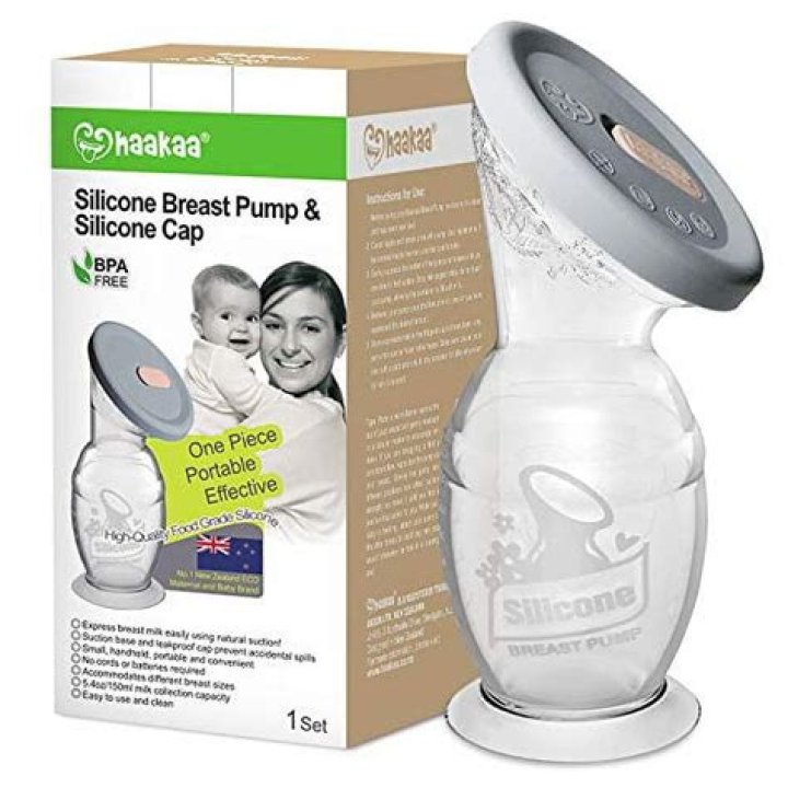 Haakaa Silicone Breast Pump with Suction Base and Silicone Flower Stopper Set