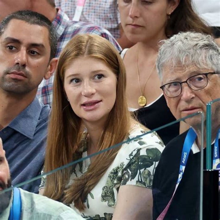 Jennifer Gates in Paris