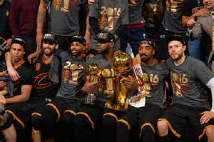 NBA Cavs and Warriors Hunks–Pics