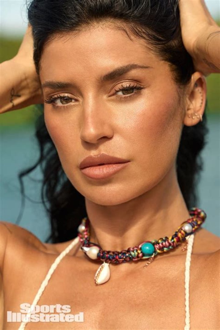 Nicole Williams Nicole Williams