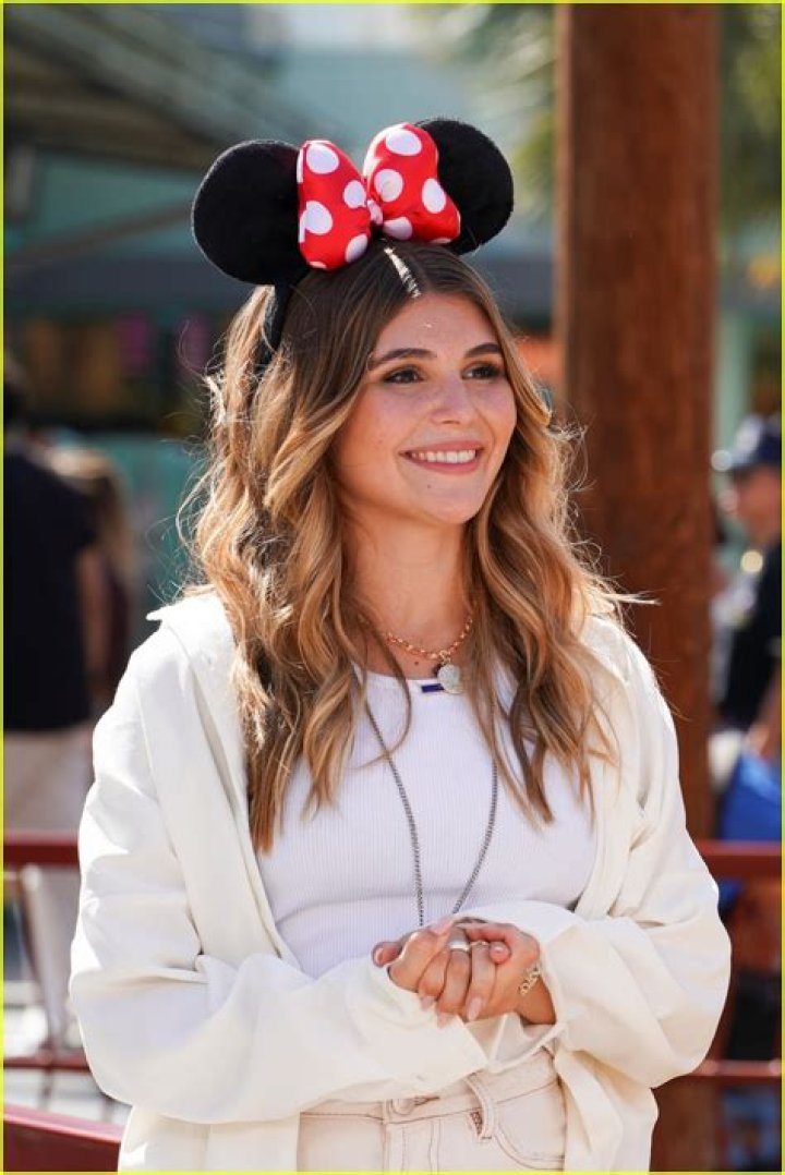 Olivia Jade Val