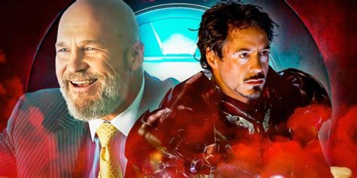 Robert Downey Jr. and Jeff Bridges pose in tuxedos