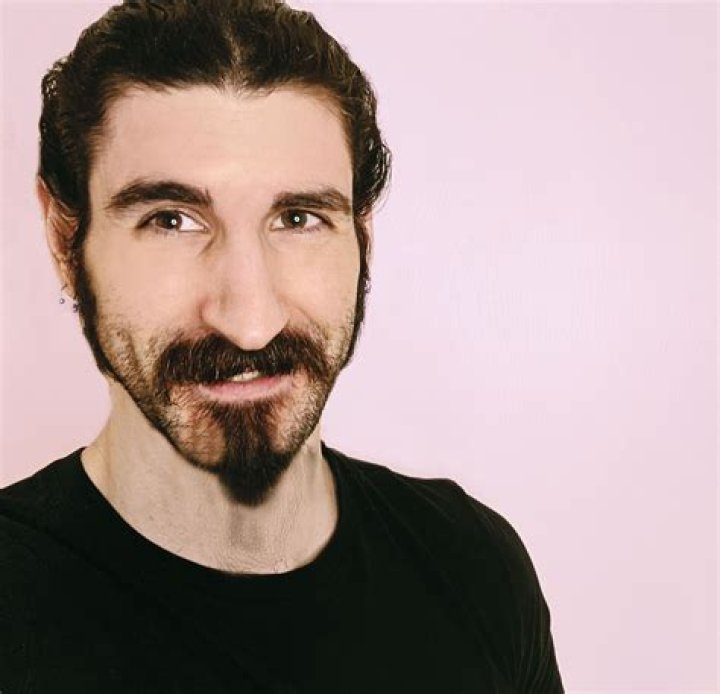 Topher Lee